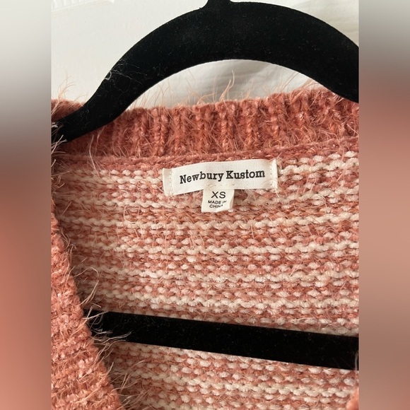 Newbury Kustom Peach and White Striped Cropped Sweater Size XS - Picture 2 of 5